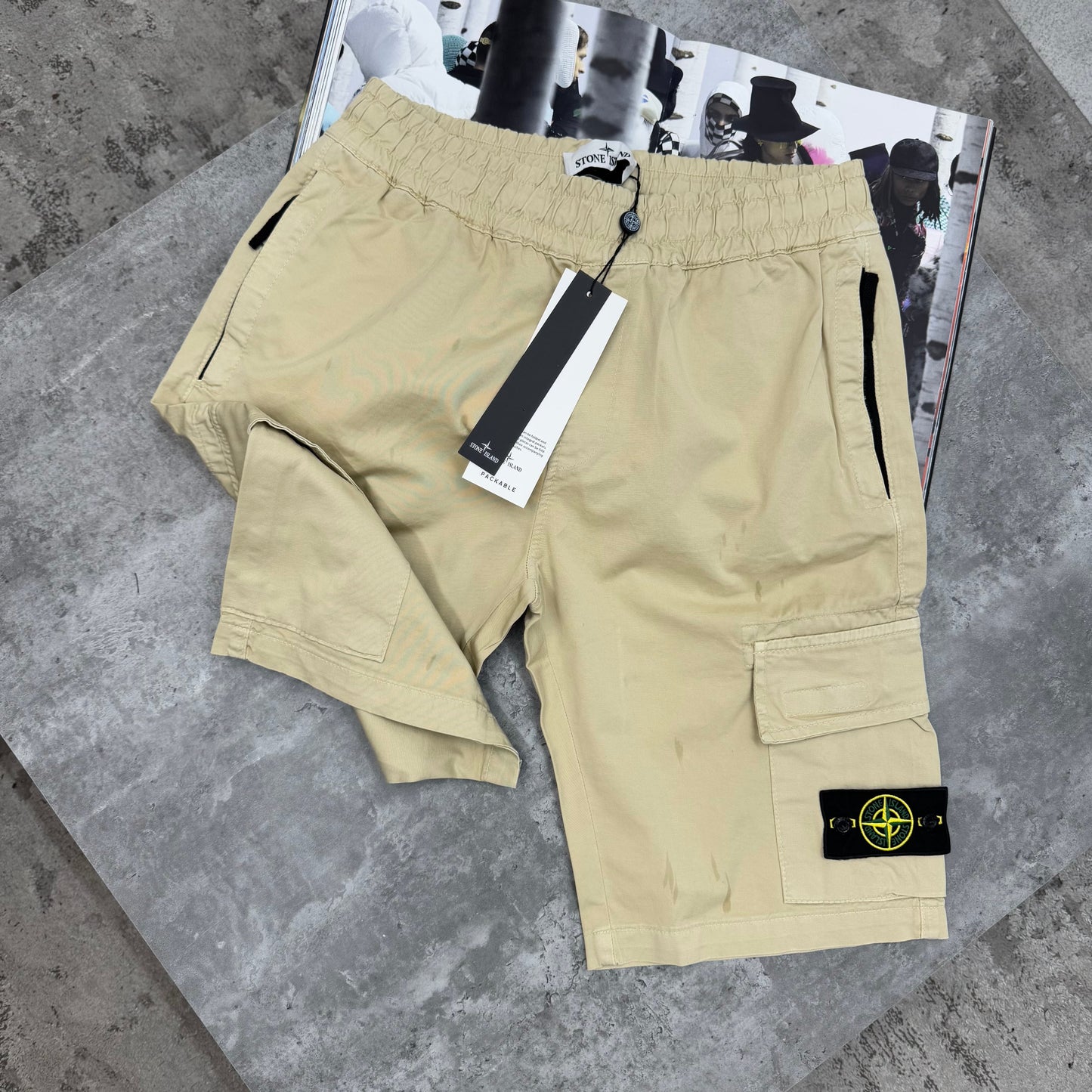 SI - SHORTS