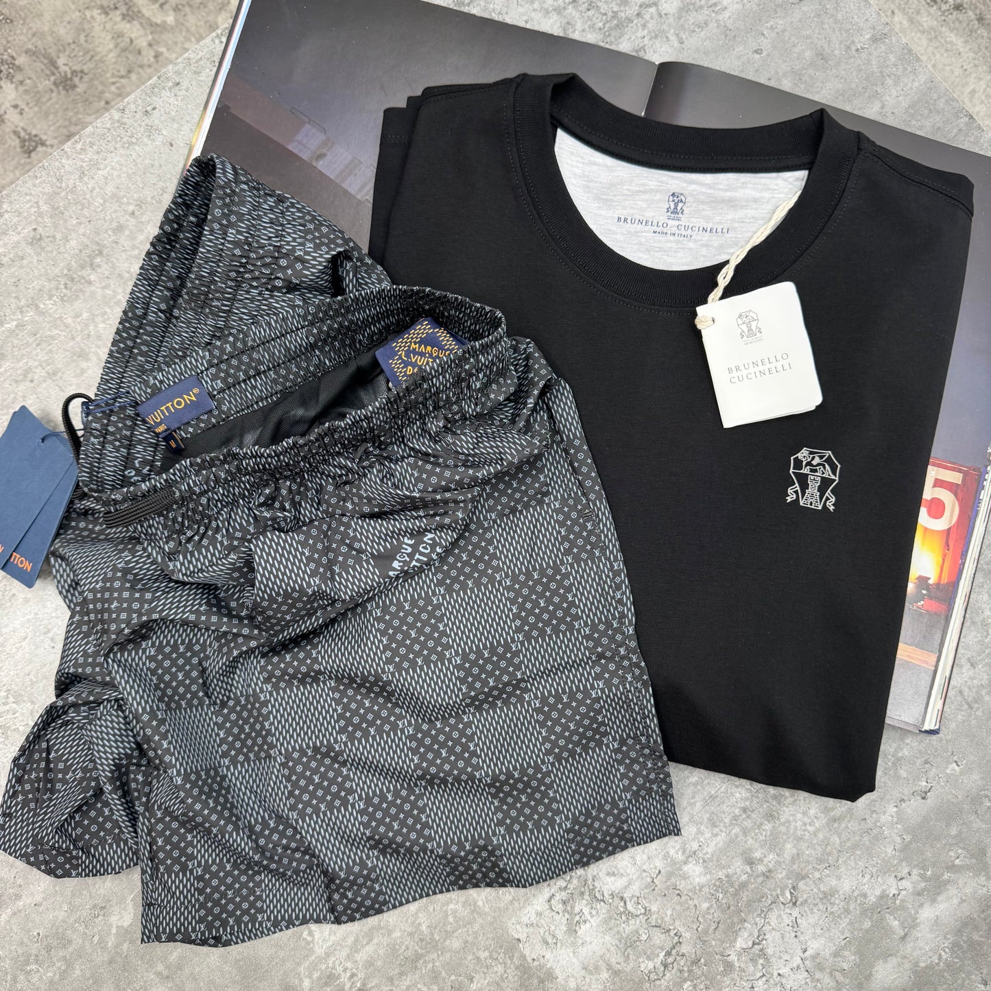 BRUNELLO - T-SHIRT - BLACK