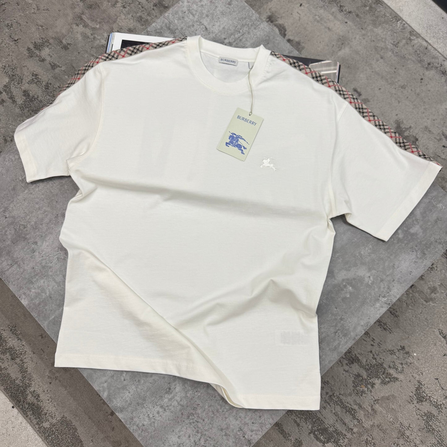 BURB - PATCHED SHOULDER T-SHIRT - WHITE