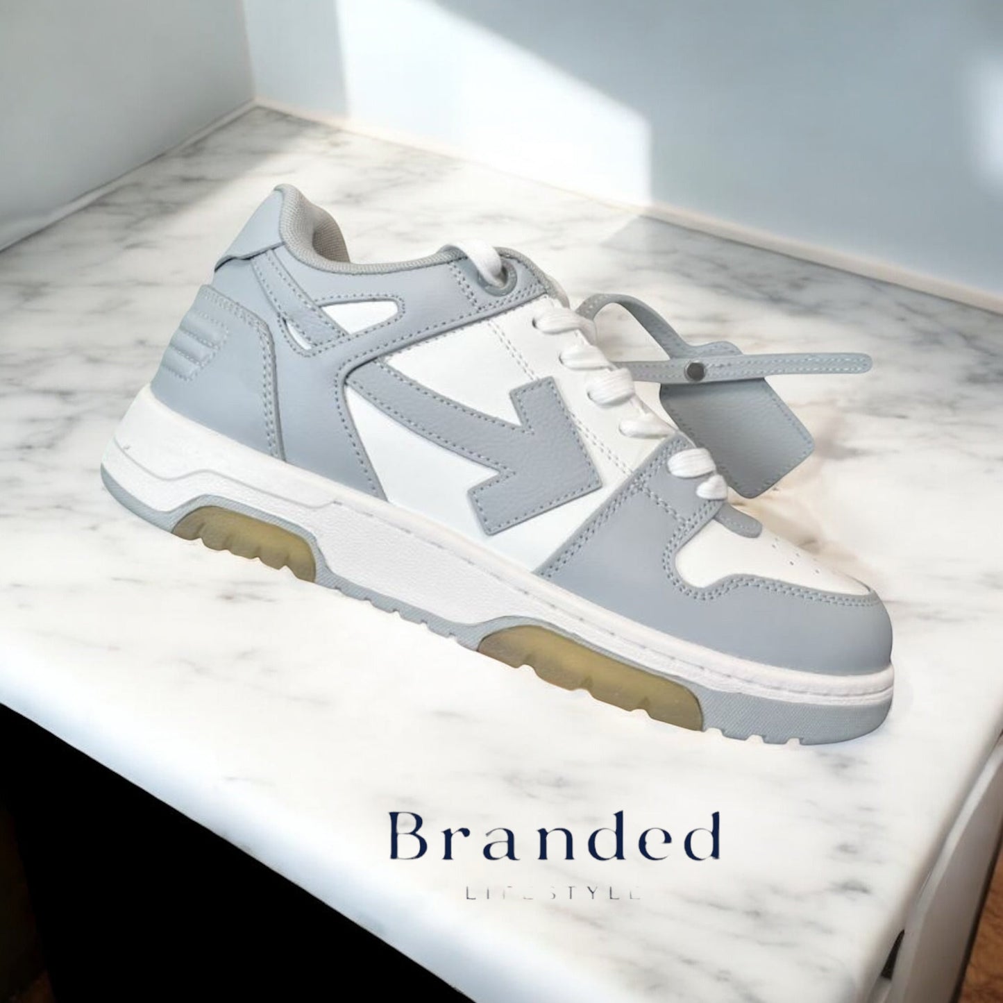 (PRE-ORDER) OW - WOMENS OUT OF OFFICE TRAINER