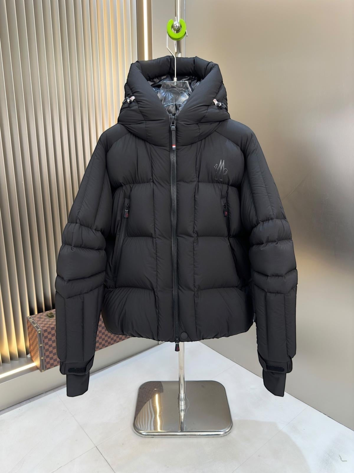 (PRE-ORDER) MNCLR - GRENOBLE COAT - BLACK