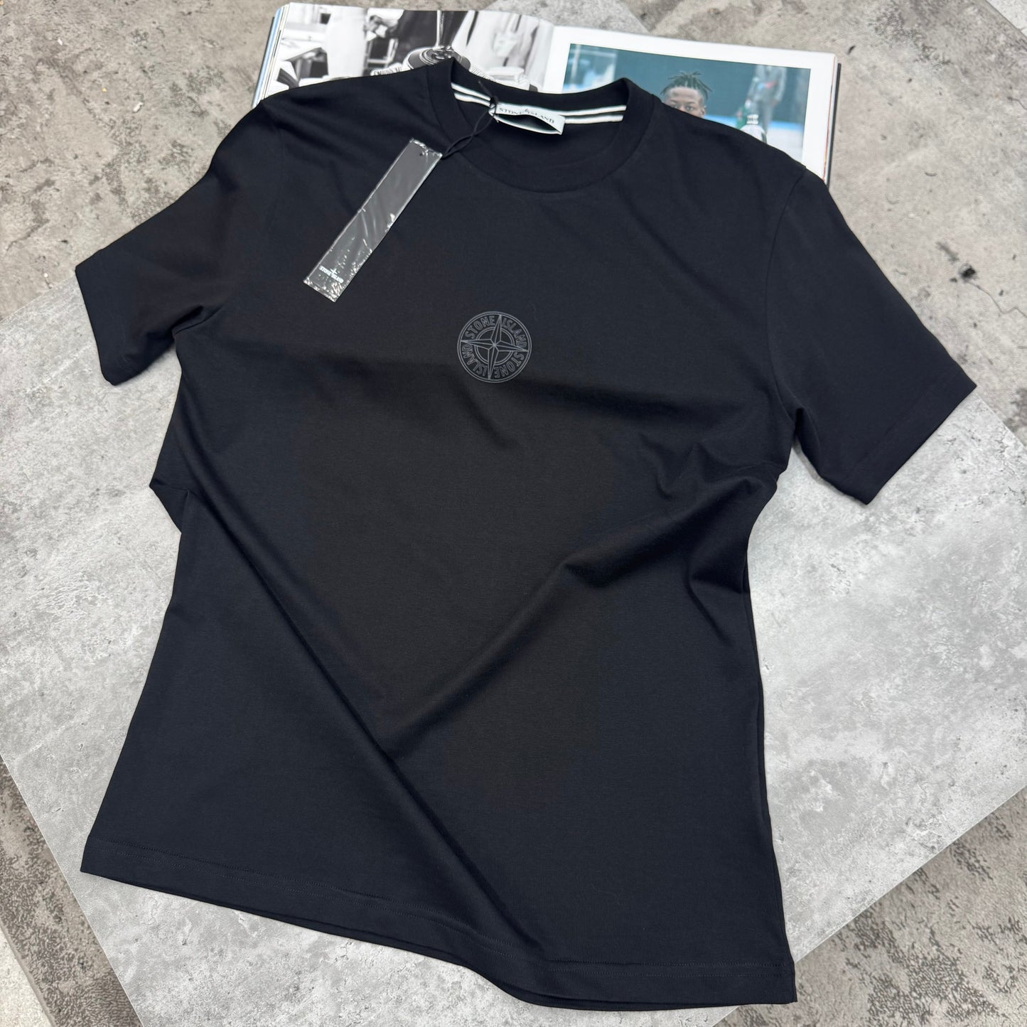 SI - CENTRE LOGO T-SHIRT - BLACK