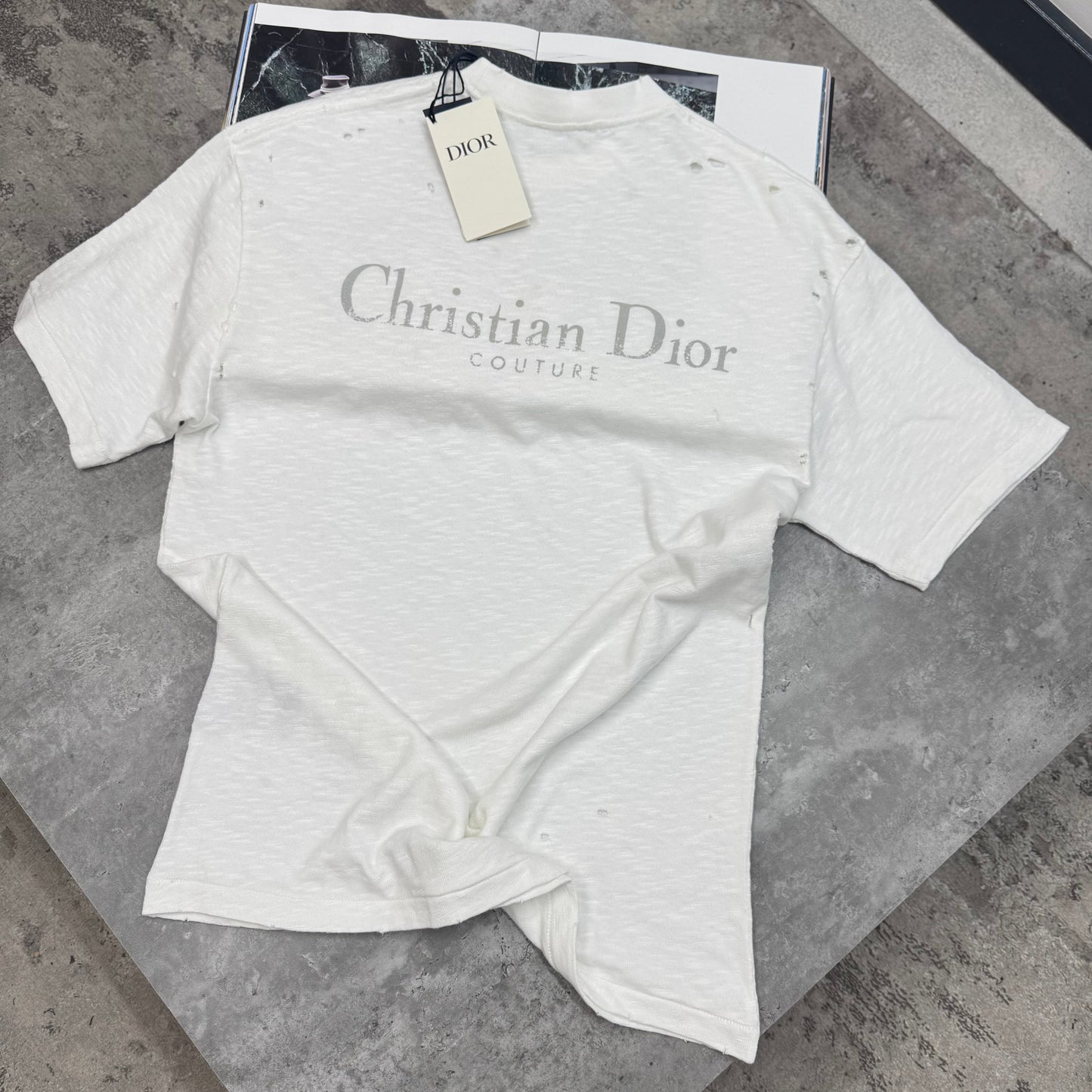 CD - DEVOURE T-SHIRT - WHITE