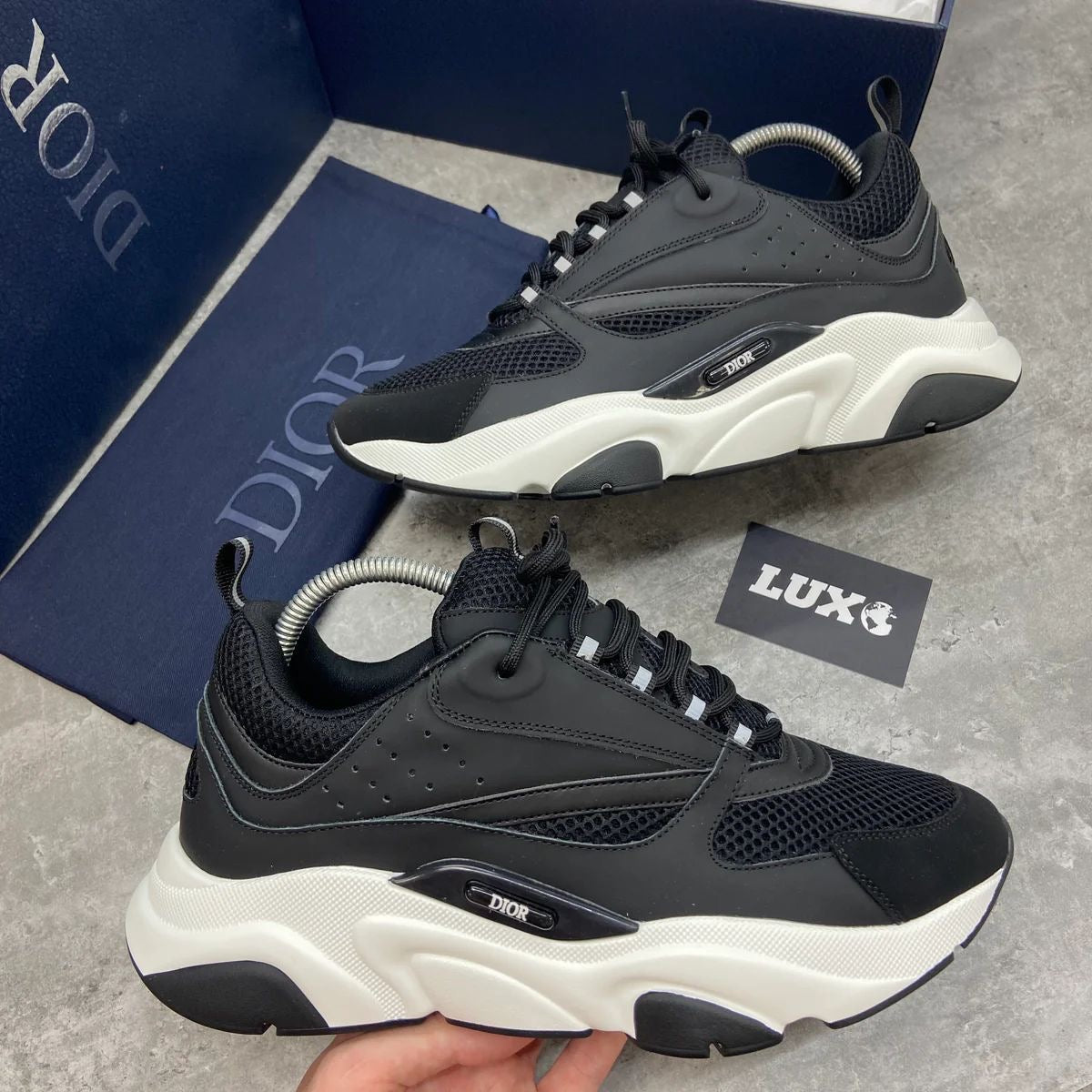 (PRE ORDER) B22 - TRAINER - BLACK/WHITE