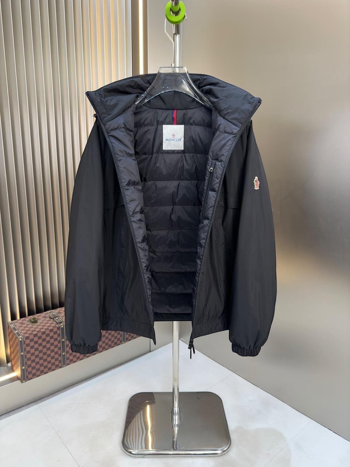 (PRE-ORDER) MNCLR - COAT - BLACK
