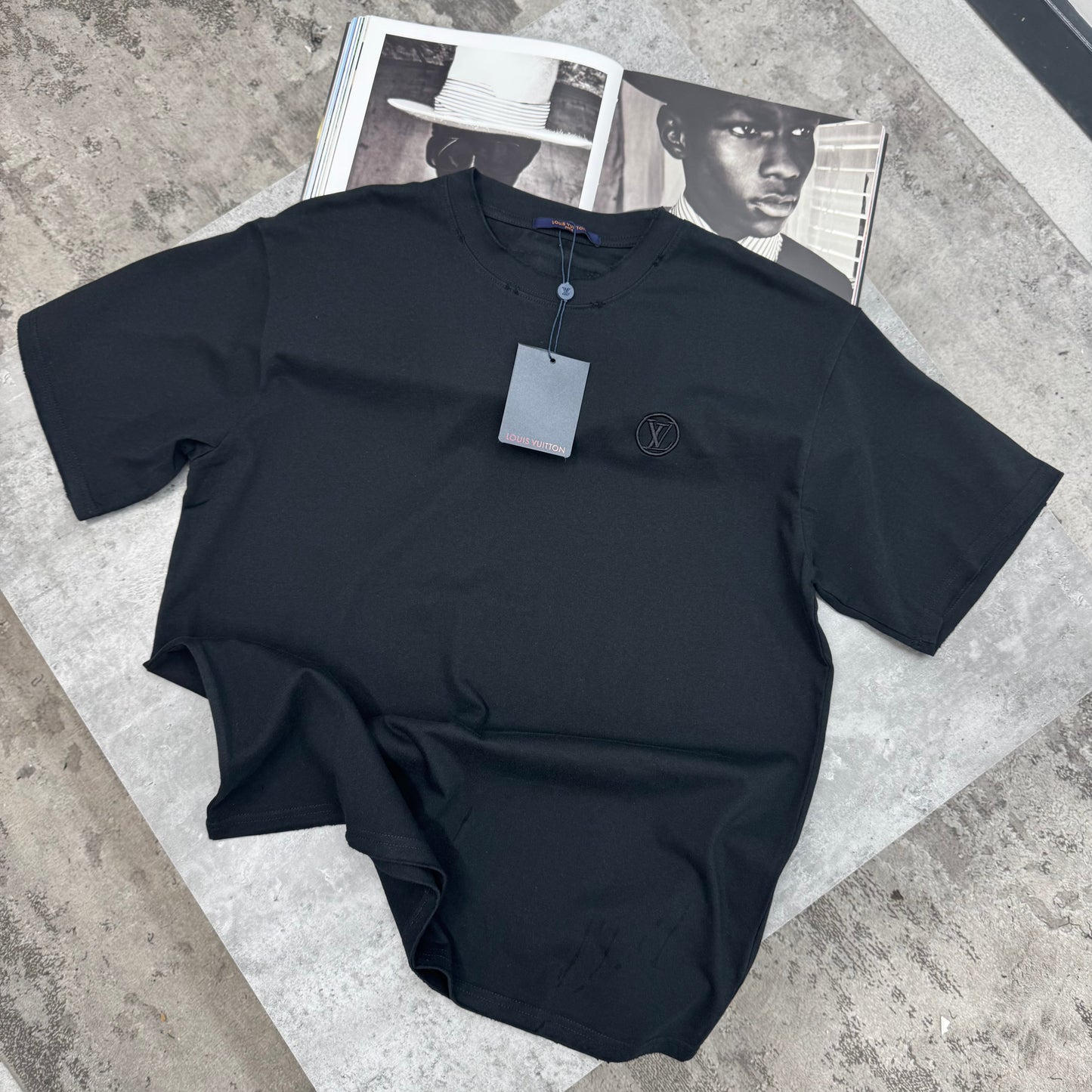 LVE - CIRCLE LOGO T-SHIRT - BLACK