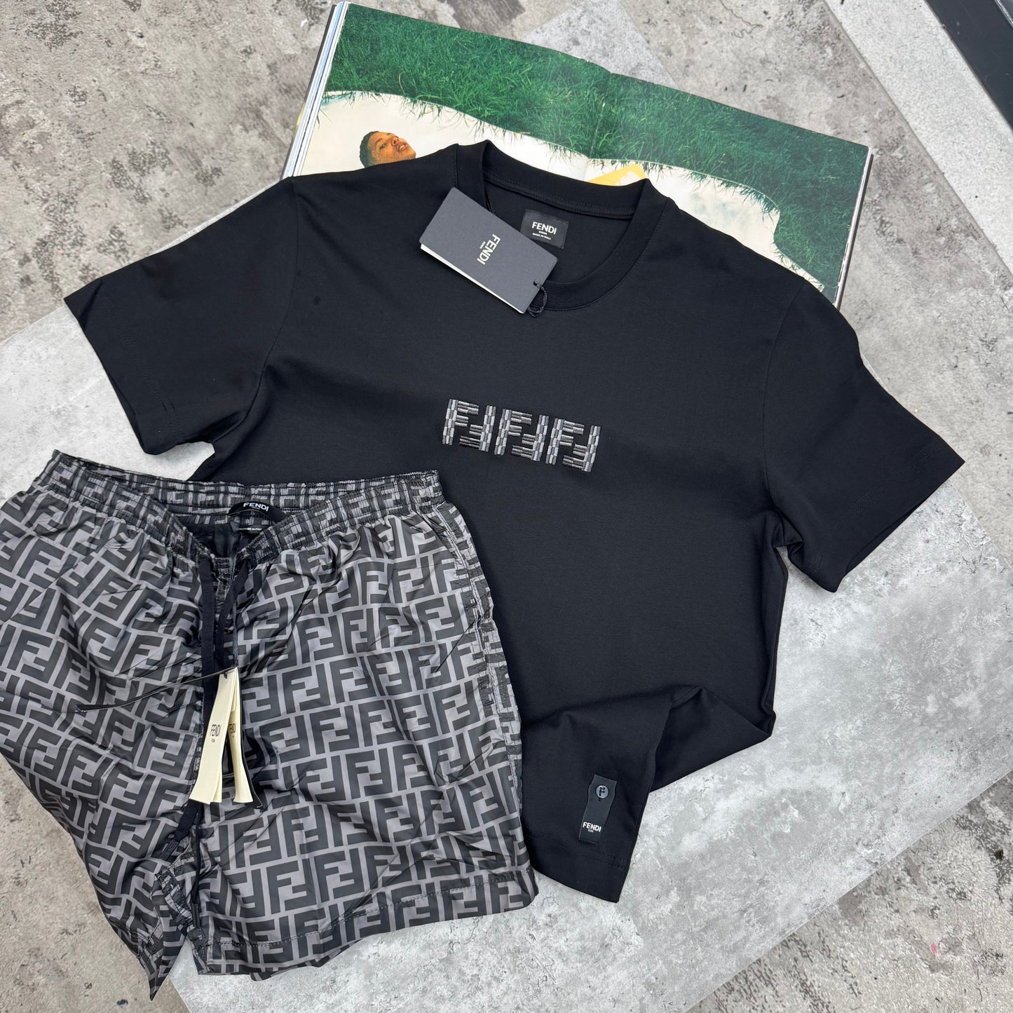 FDI - CENTRE LOGO T-SHIRT - BLACK