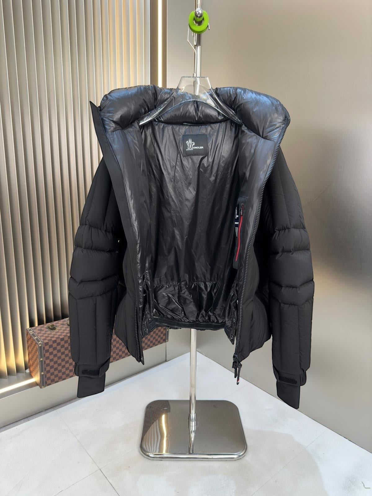 (PRE-ORDER) MNCLR - GRENOBLE COAT - BLACK