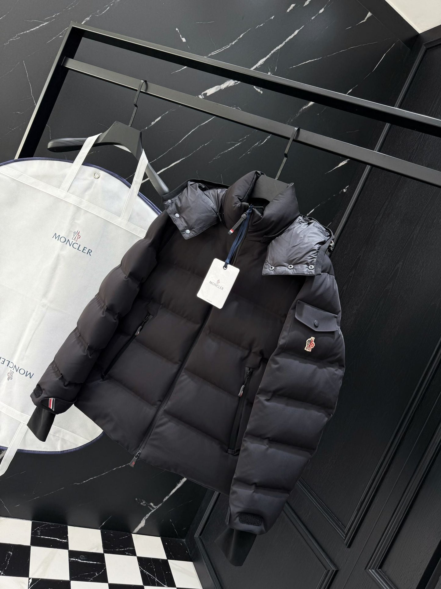 (PRE-ORDER) MNCLR - GRENOBLE COAT - BLACK
