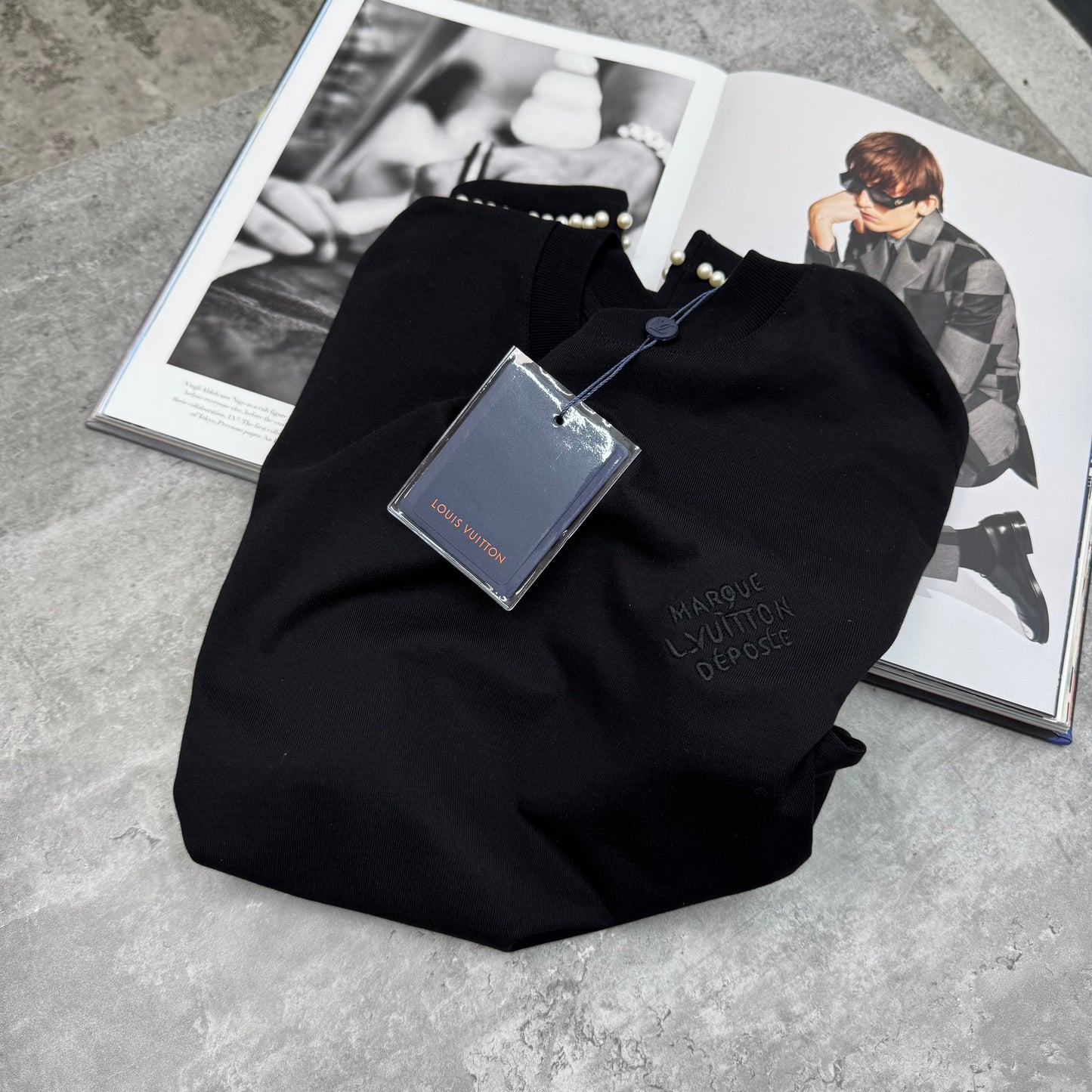 LVE- PEARL T-SHIRT - BLACK