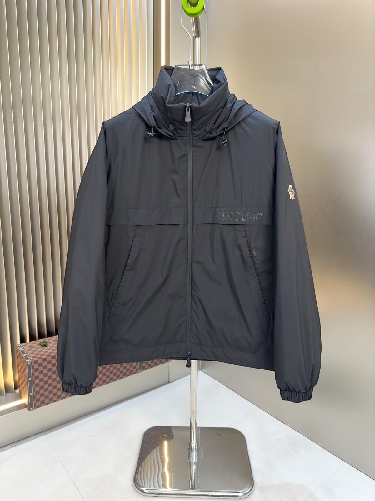 (PRE-ORDER) MNCLR - COAT - BLACK