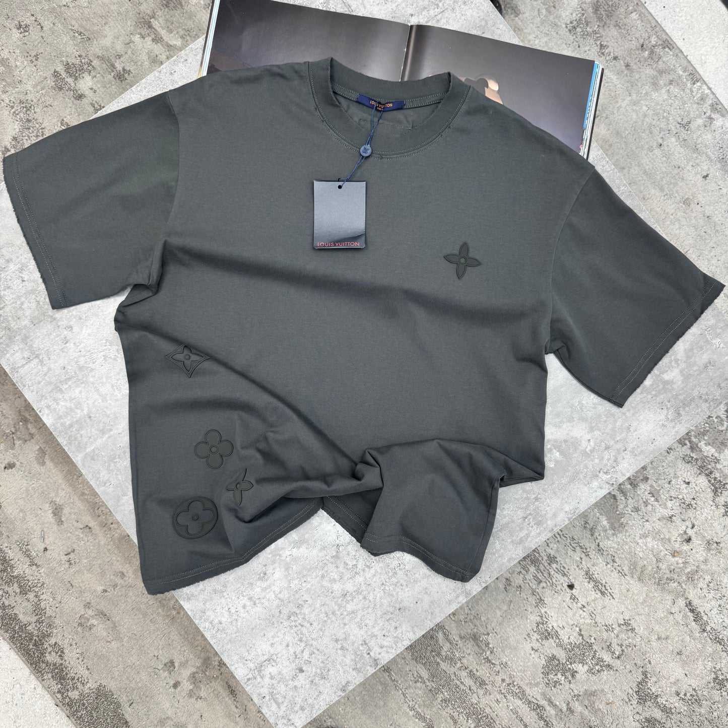 LVE - MONO LOGO T-SHIRT - CHARCOAL