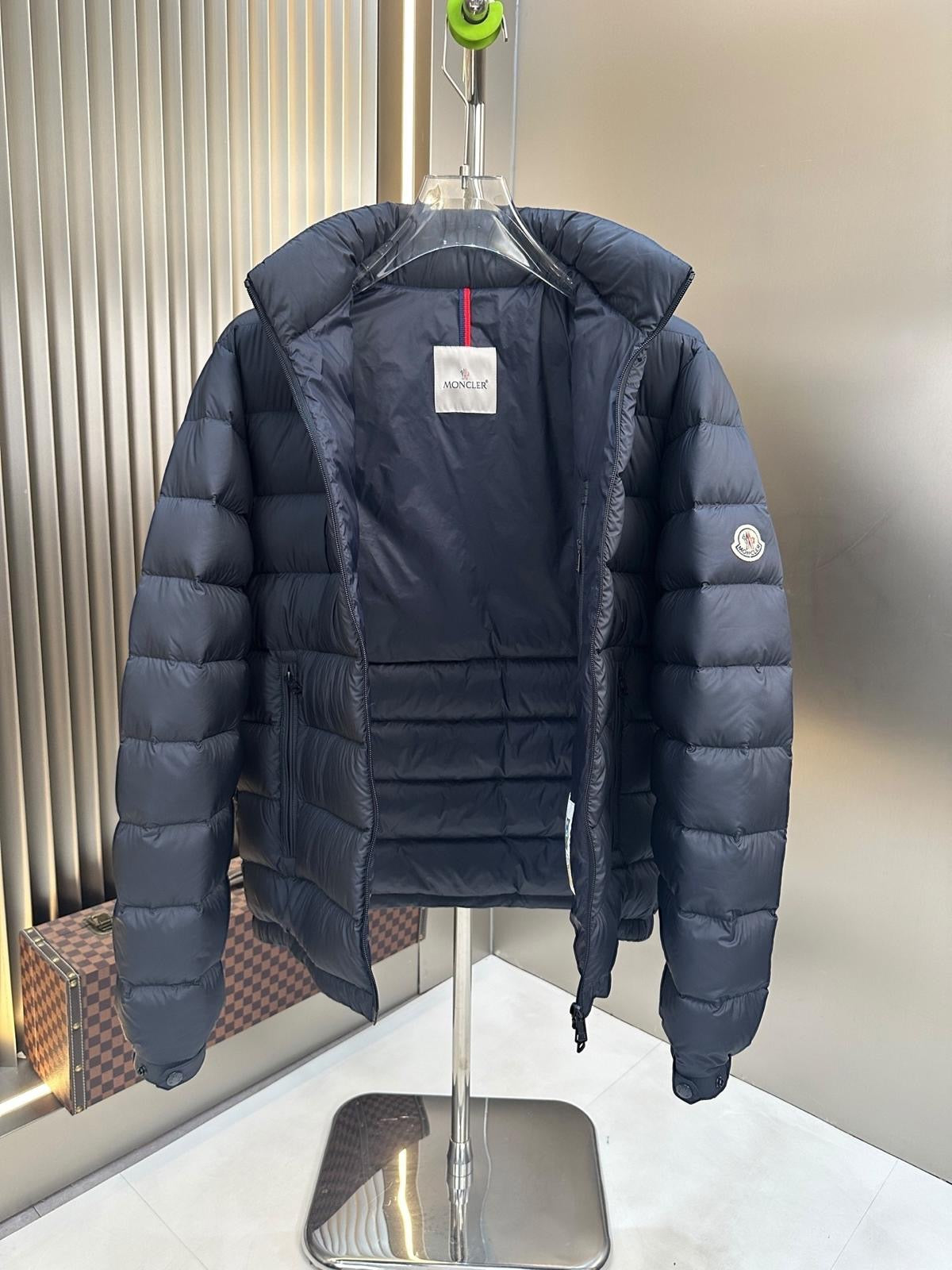 (PRE-ORDER) MNCLR - CONCEALED HOOD COAT - NAVY