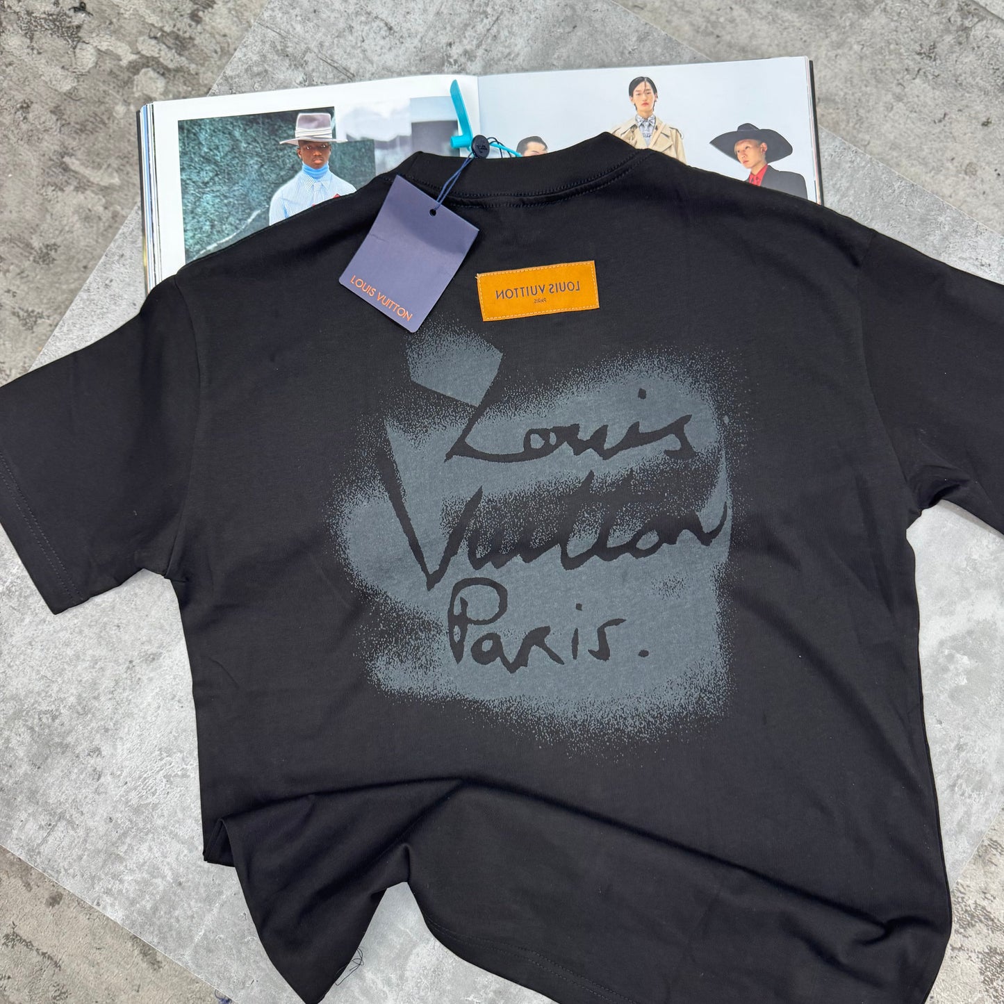 LVE - PARIS T-SHIRT - BLACK