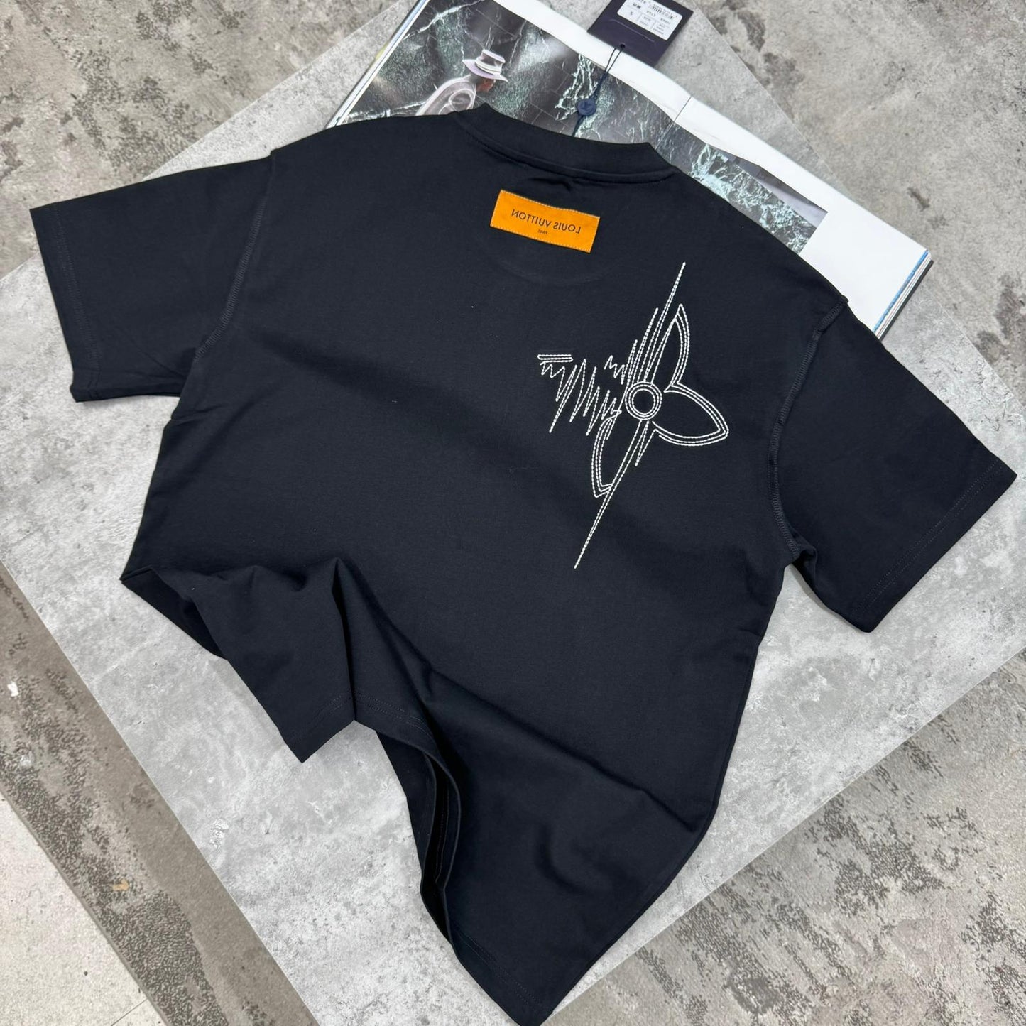 LVE - STITCH T-SHIRT - BLACK