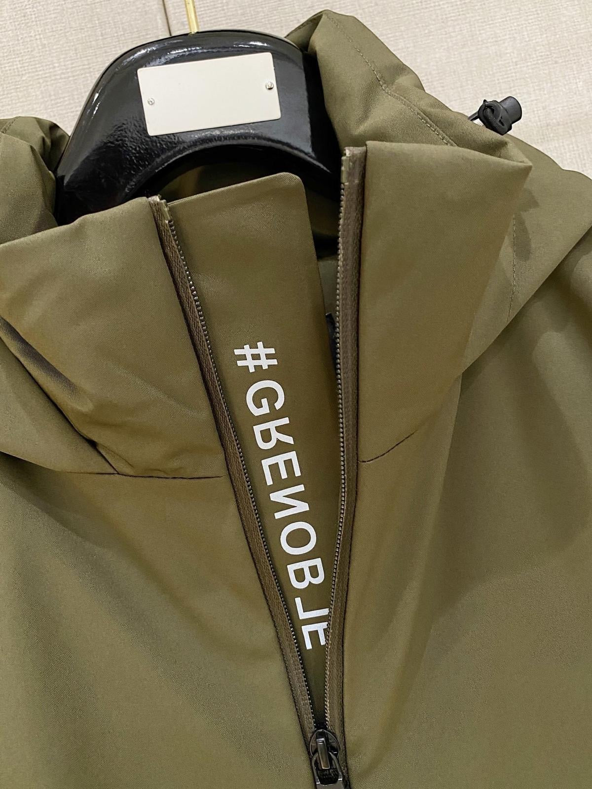 (PRE-ORDER) MNCLR - BLACK BADGE COAT - KHAKI