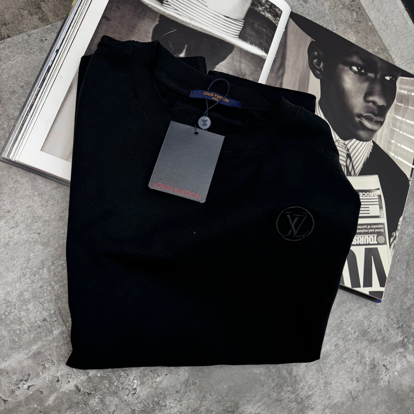 LVE - CIRCLE LOGO T-SHIRT - BLACK