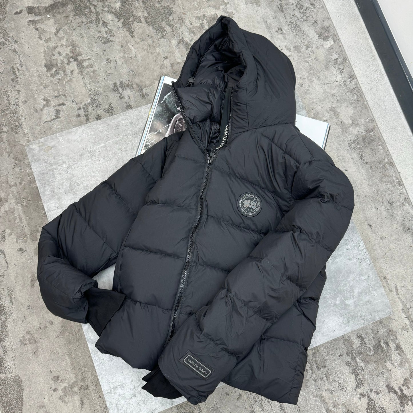 (PRE-ORDER) CG - BLACK BADGE COAT - BLACK