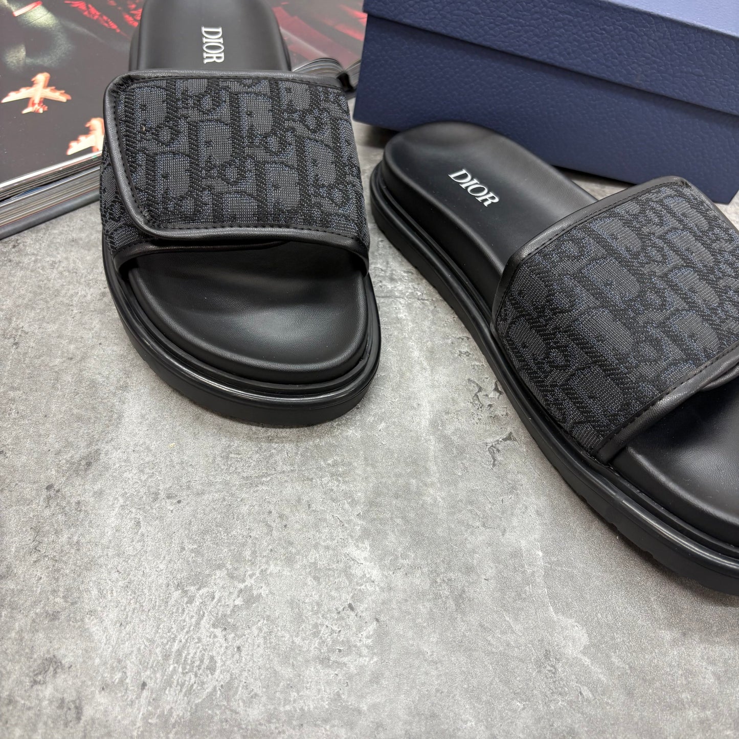 CD - SLIDE - BLACK