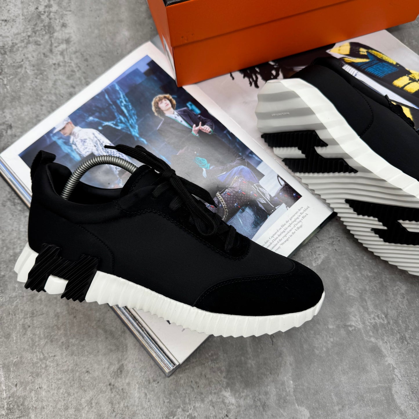 HMES - BOUNCING TRAINERS - BLACK/WHITE