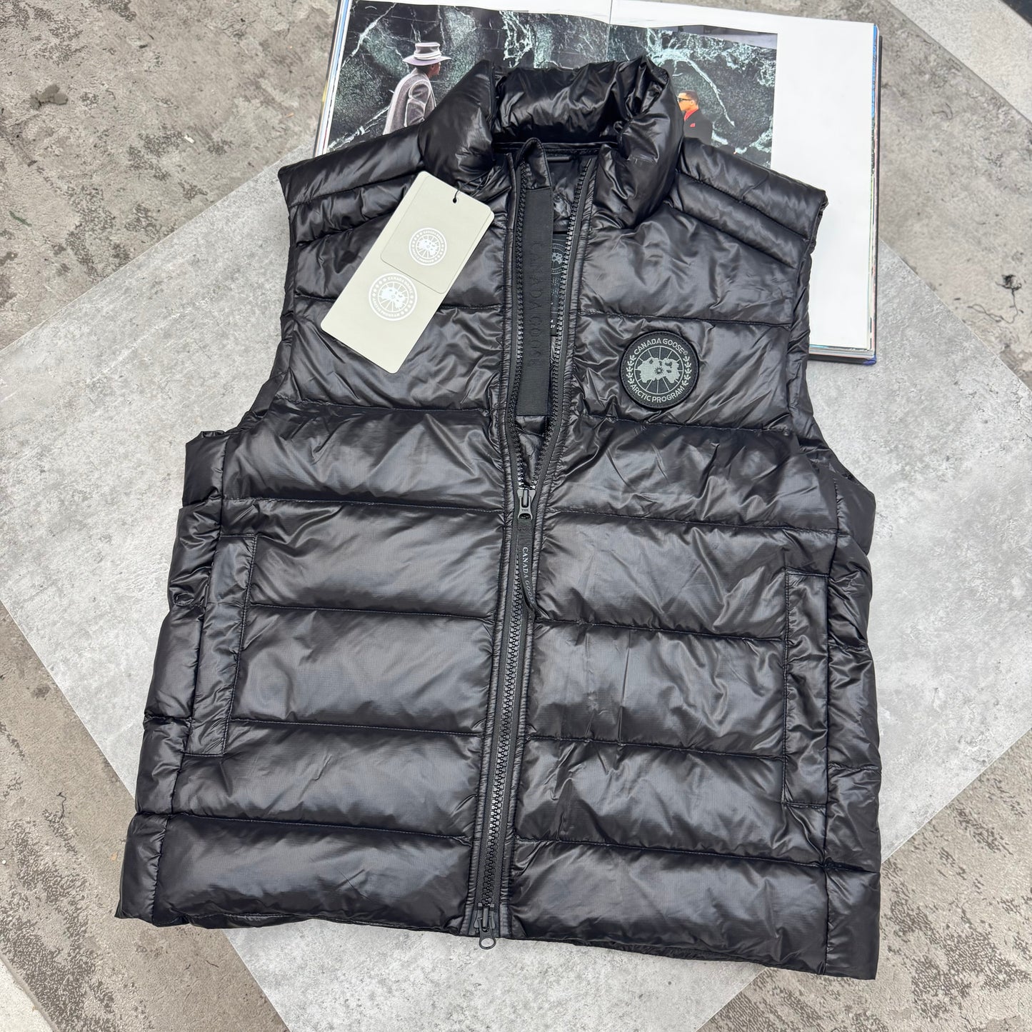 CG - BLACK BADGE CROFTON GILET - BLACK