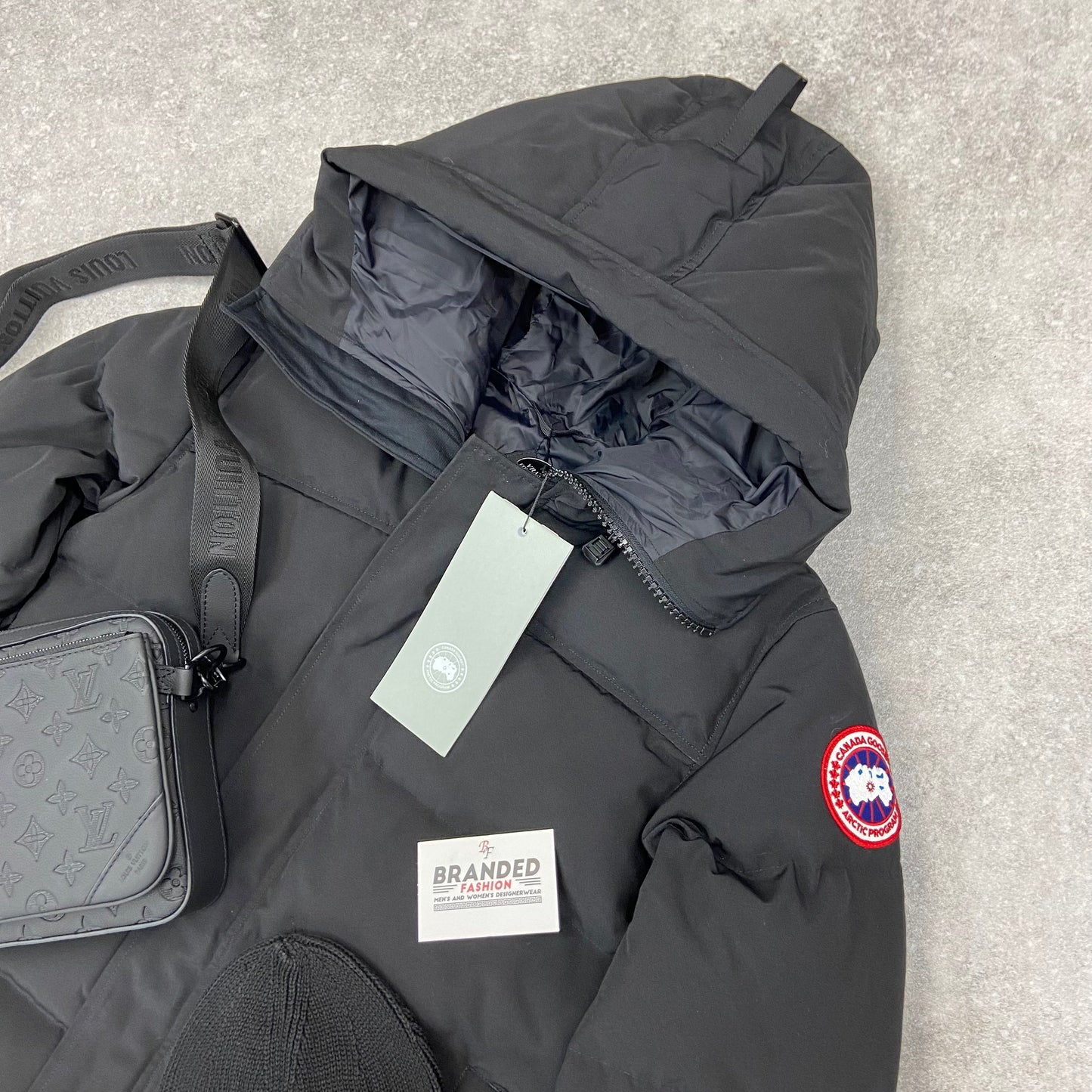 (PRE-ORDER) CG - MAC BLACK COAT - MENS