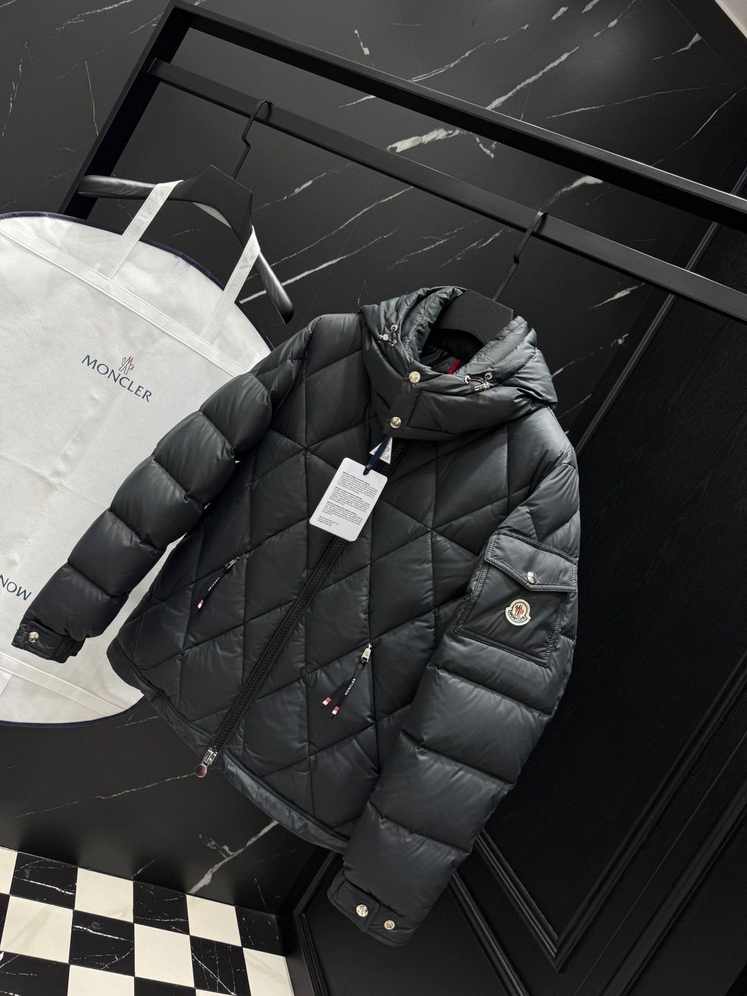 (PRE-ORDER) MNCLR - COAT - BLACK