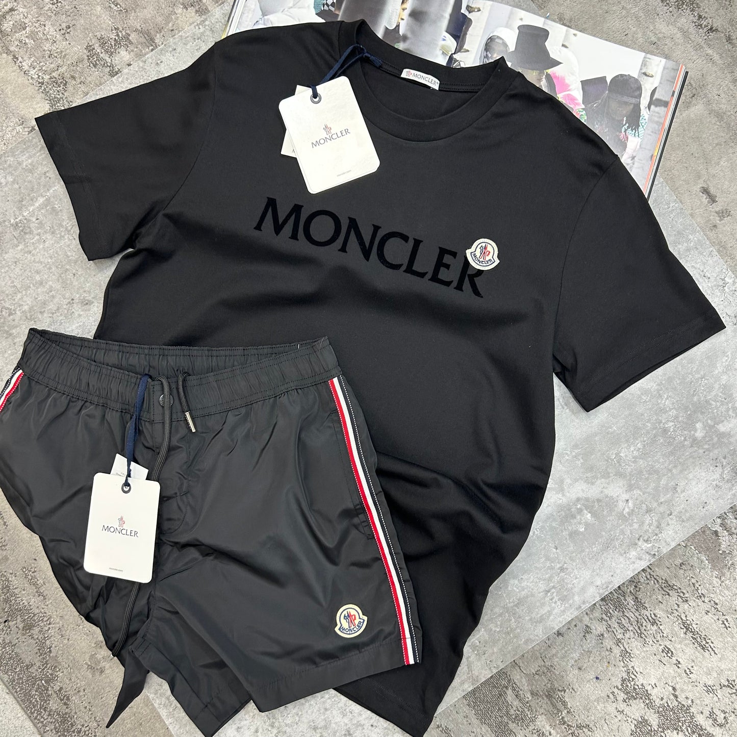 MONCLER - T-SHIRT - BLACK