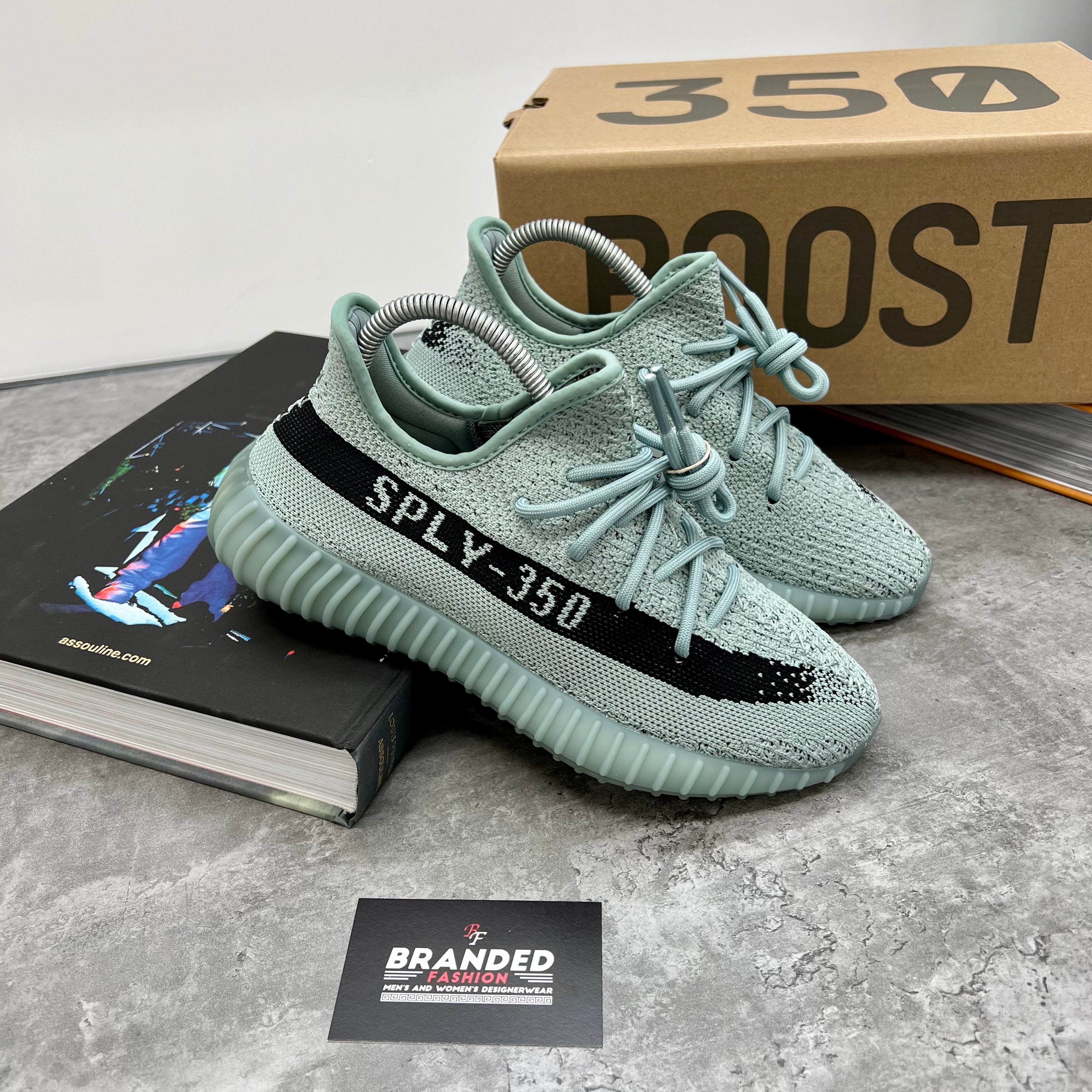 YZY 350 TRAINER - SALT (PRE-ORDER)