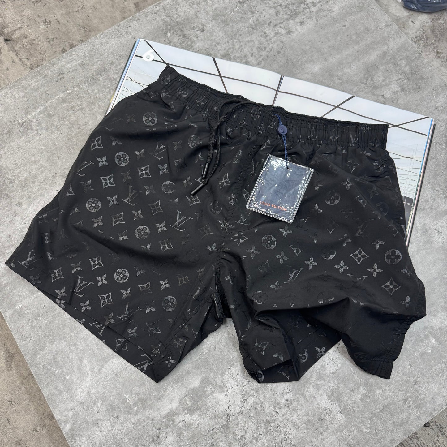 LVE - SWIMS - BLACK
