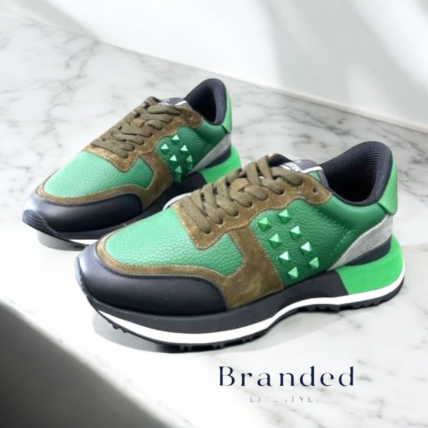 (PRE-ORDER) VLTNO - TRAINER