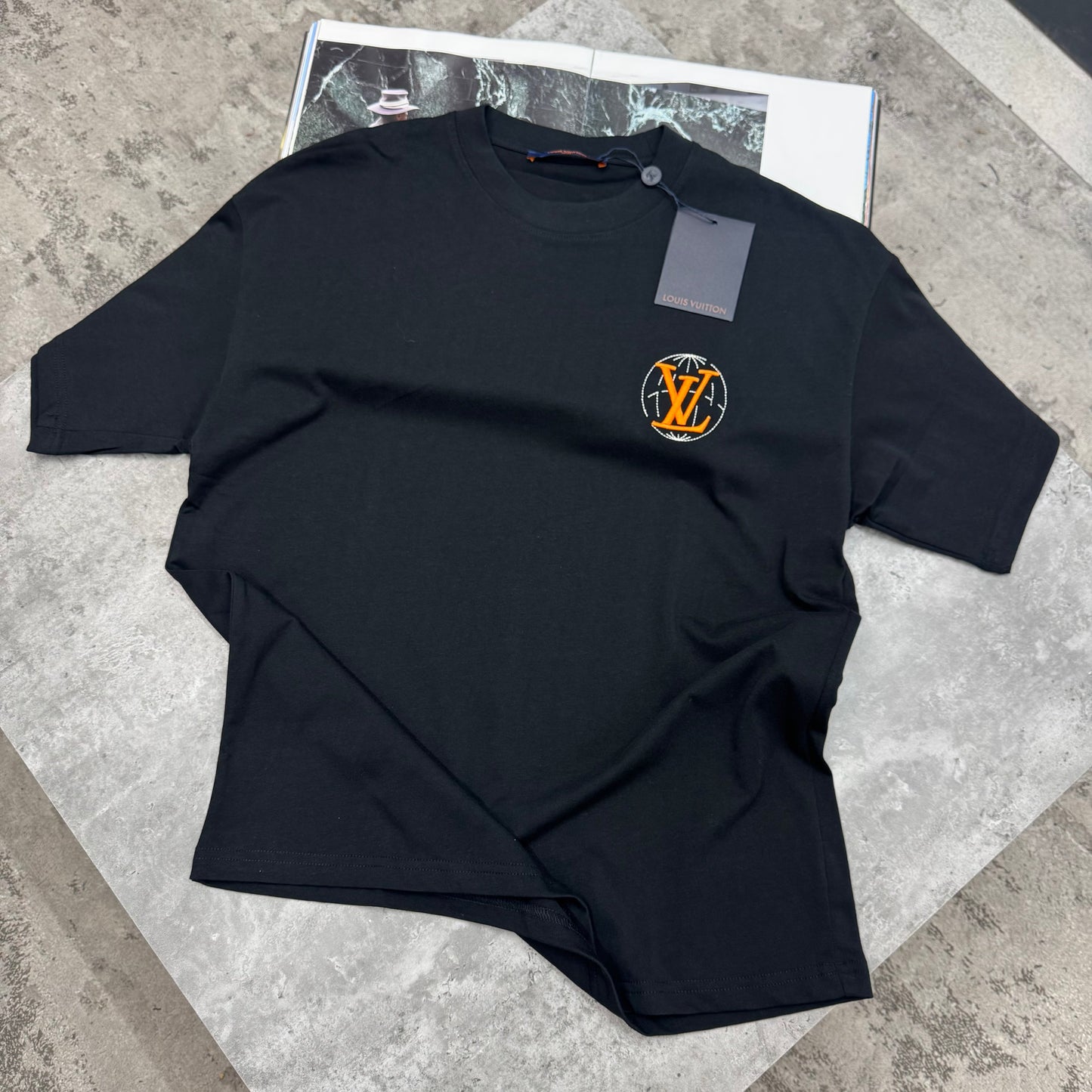 LVE - ORANGE LOGO T-SHIRT - BLACK
