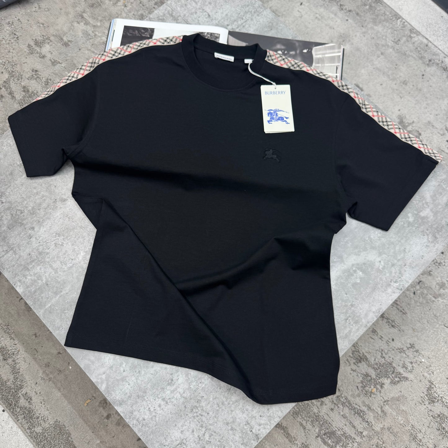 BURB - PATCHED SHOULDER T-SHIRT - BLACK