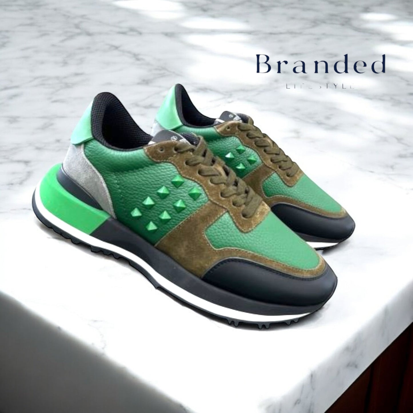 (PRE-ORDER) VLTNO - TRAINER