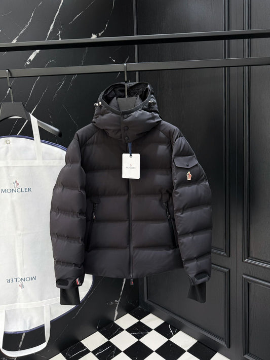 (PRE-ORDER) MNCLR - GRENOBLE COAT - BLACK