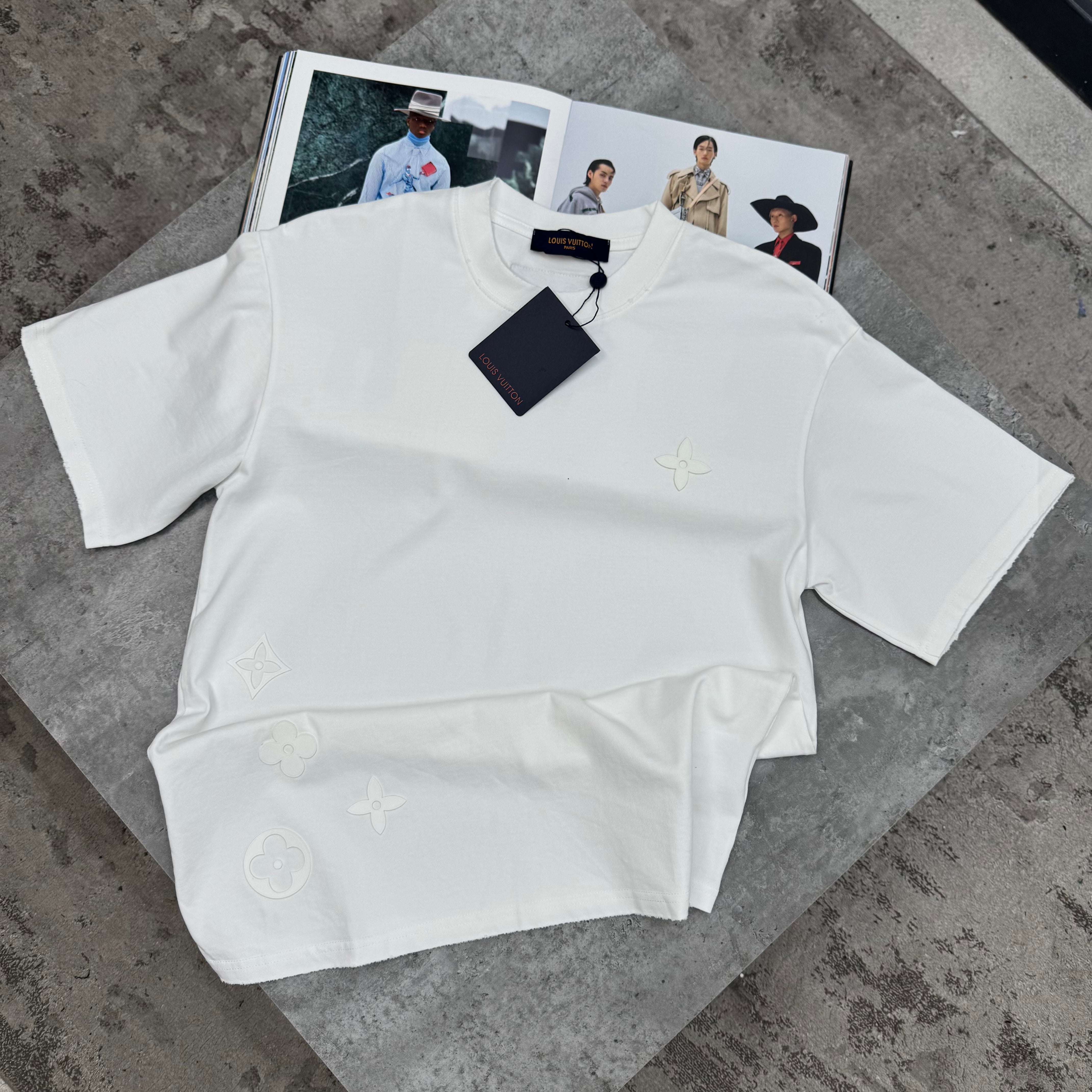 LVE - MONO LOGO T-SHIRT - WHITE