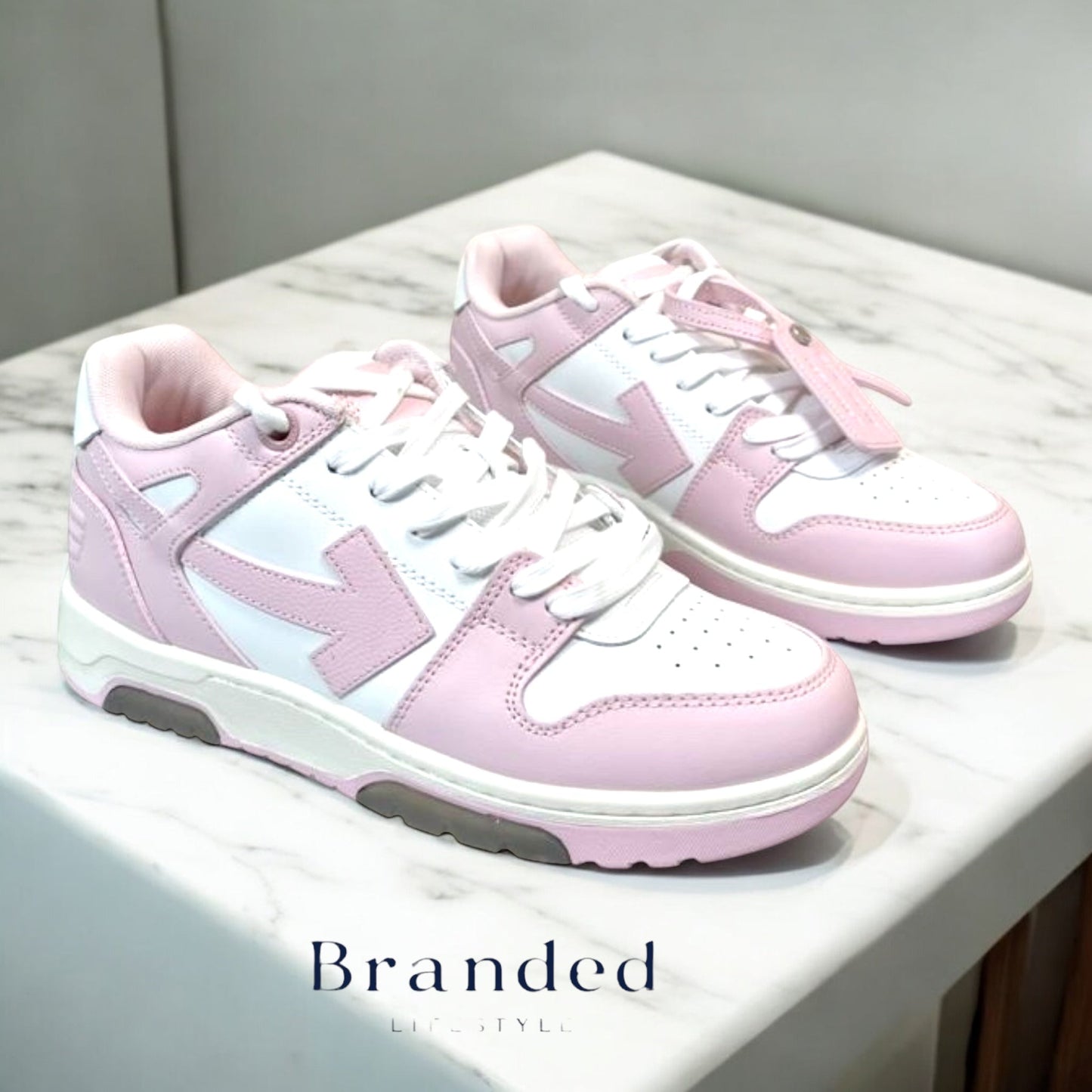 (PRE-ORDER) OW - WOMENS OUT OF OFFICE TRAINER