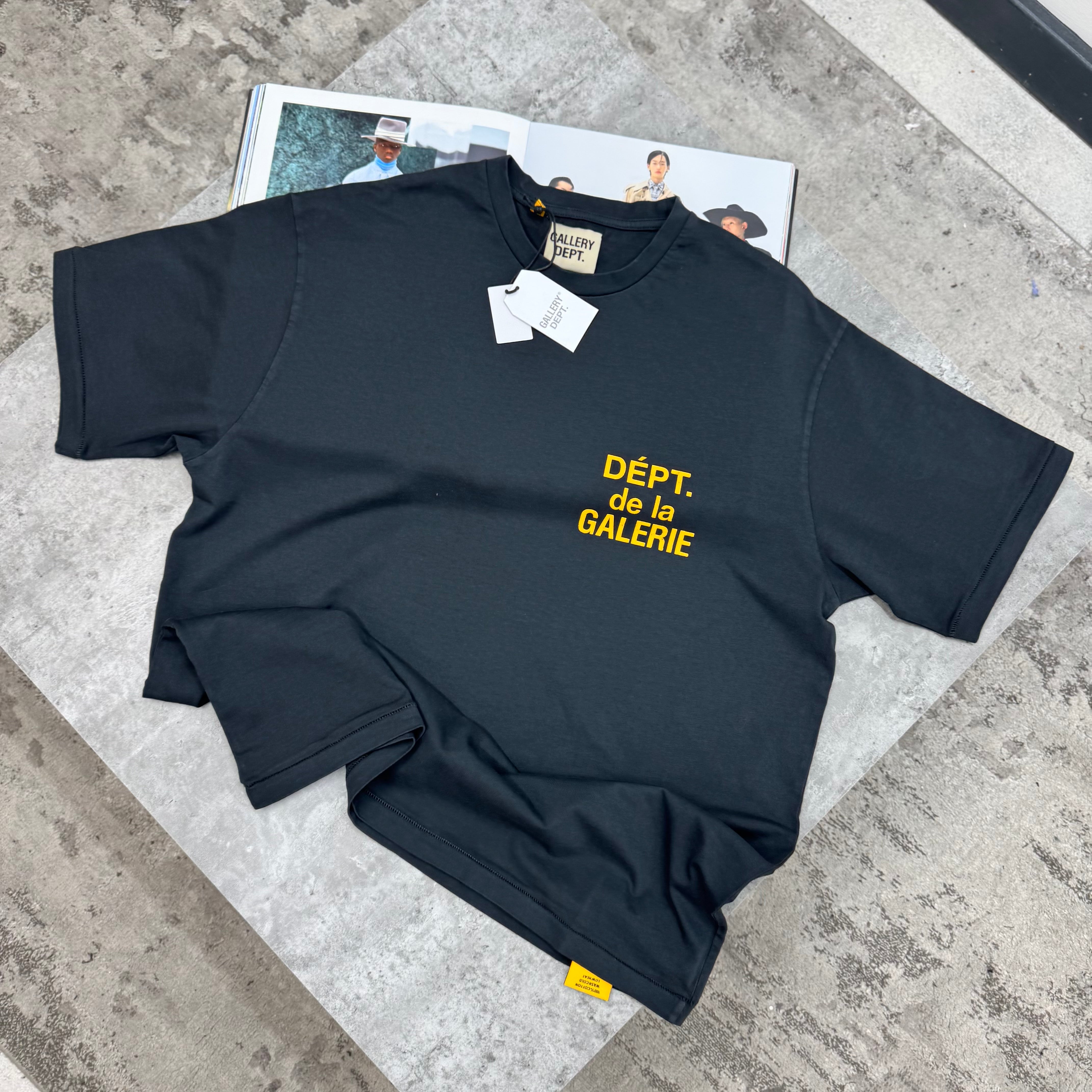 GD - T-SHIRT - BLACK