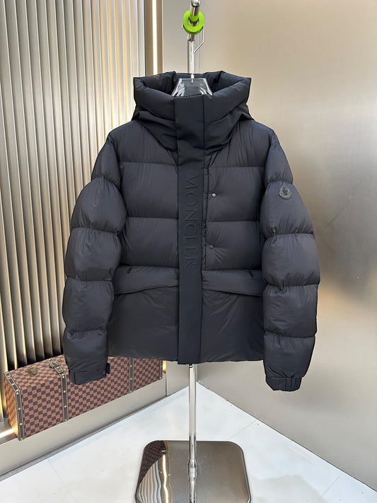 (PRE-ORDER) MNCLR - BLACK BADGE COAT - BLACK