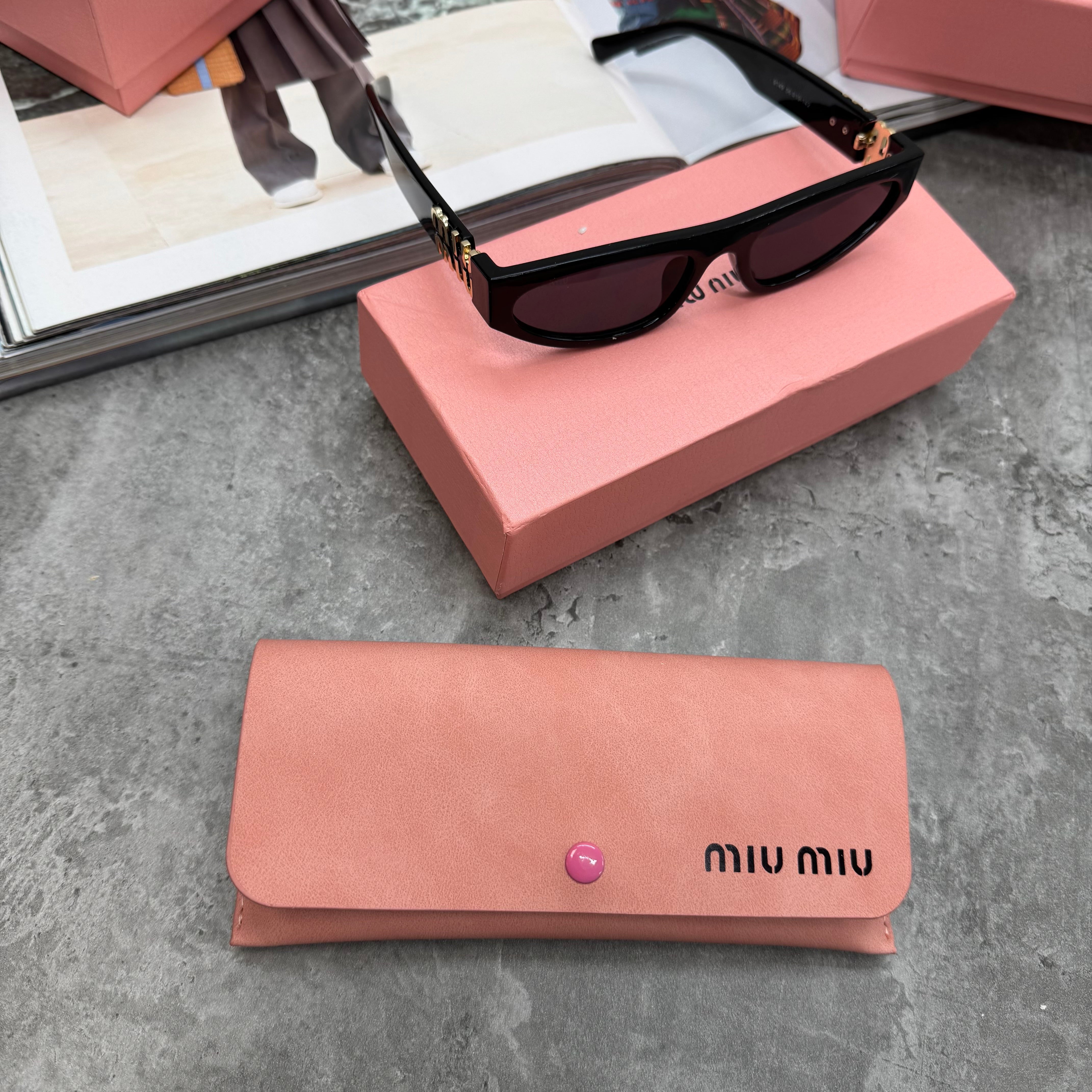 MM - SUNGLASSES - BLACK
