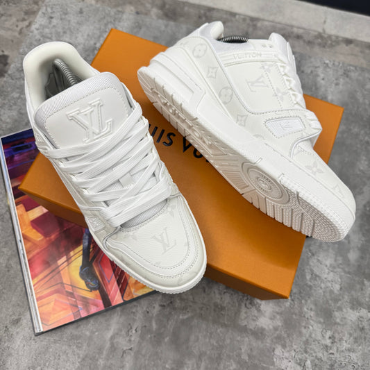 LVE - MONOGRAM TRAINER - WHITE