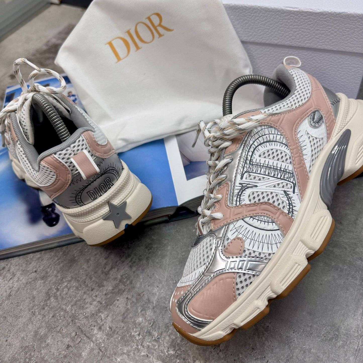 WOMENS CD CHRONO TRAINERS - SALMON