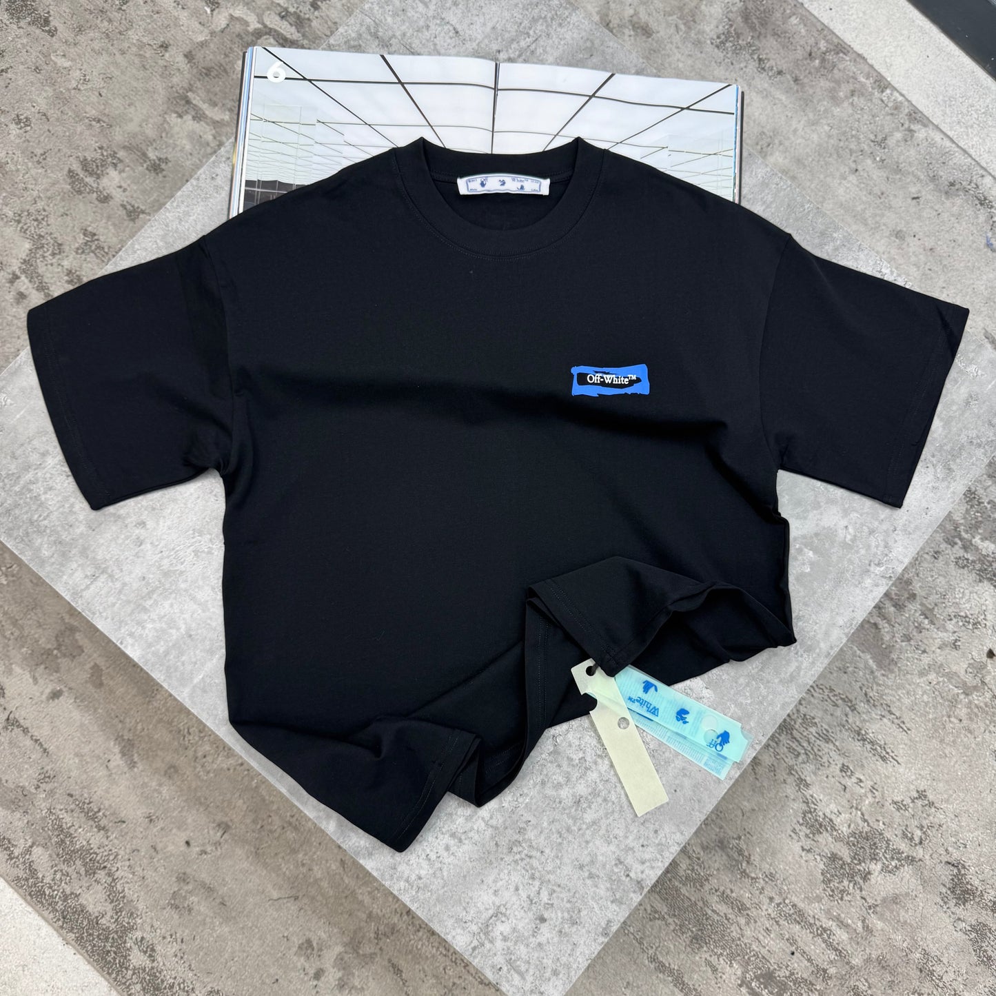 OW - T-SHIRT - BLACK