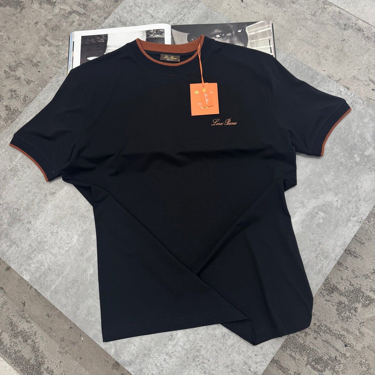 LORO - T-SHIRT - BLACK