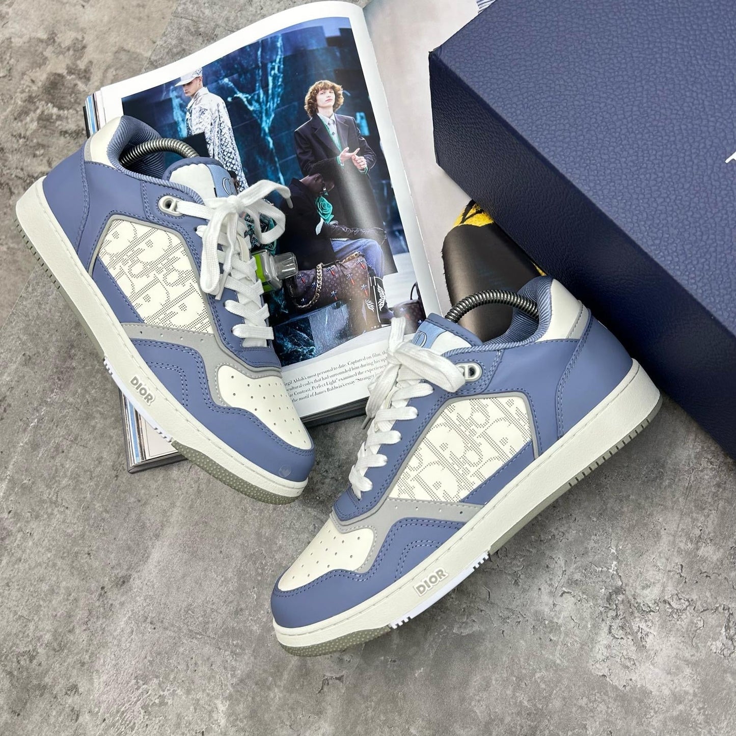 B27 - TRAINERS - LIGHT BLUE/WHITE (PRE-ORDER)