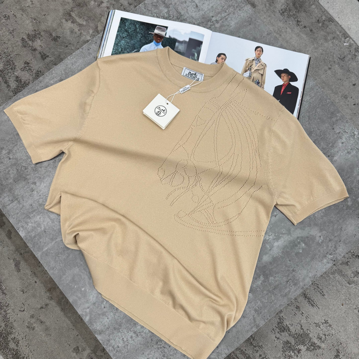 HMES - KNITTED T-SHIRT - BEIGE