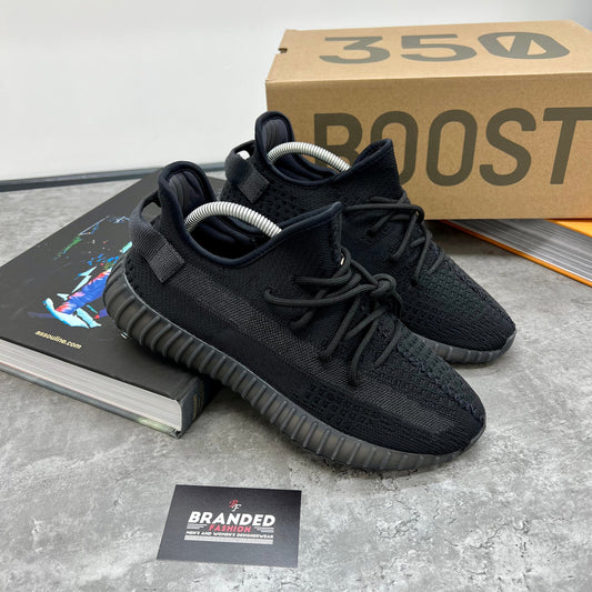 YZY 350 TRAINER - ONYX (PRE-ORDER)